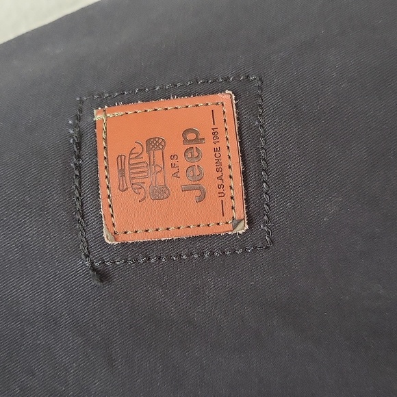 Men's Jeep Zip Up Jacket - Picture 3 of 13